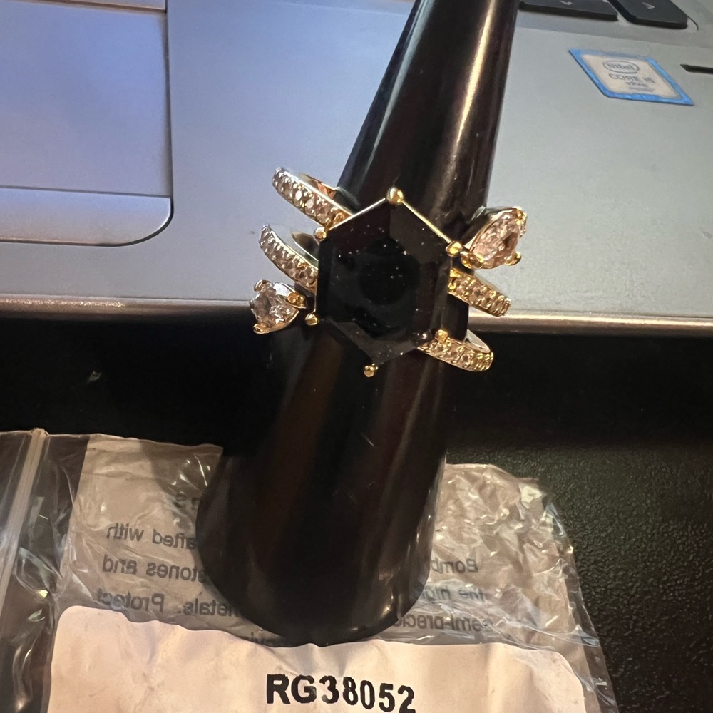 Bomb Party UNTAMED Ring Sz 7 “Slither & Spark” Onyx Sandstone on Gold